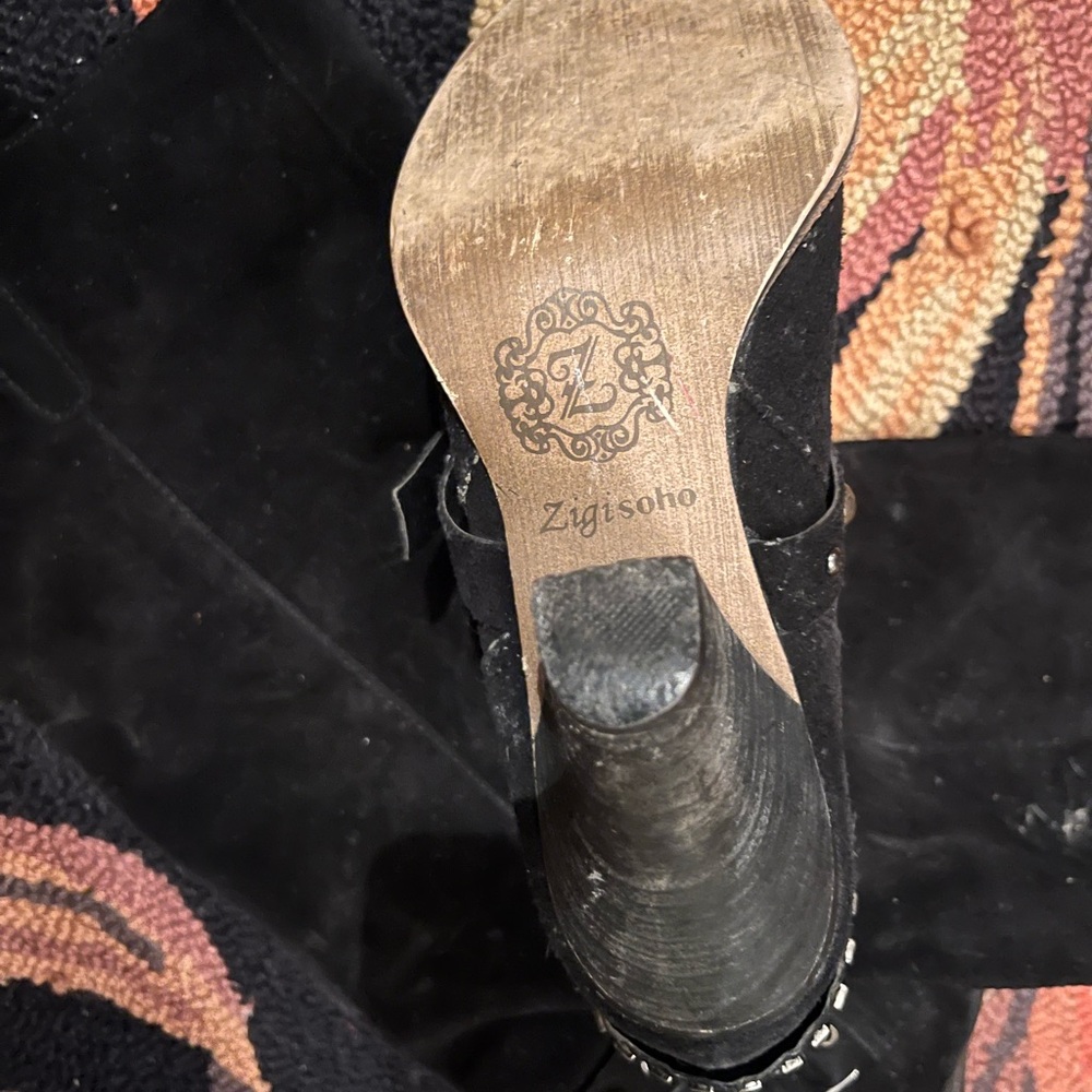 Zigisoho Black Suede Boots Size 6 - image 2